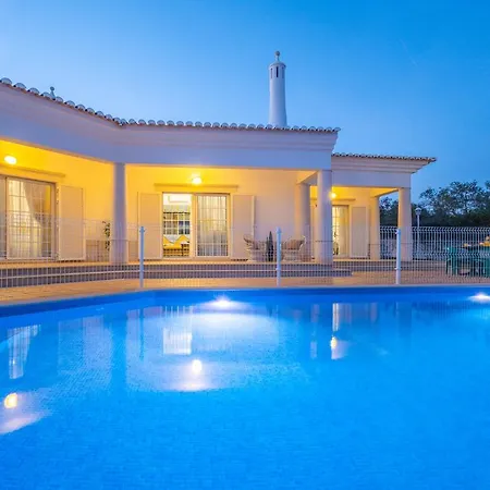 Villa Rose Bay - Refugio Familiar Com Piscina Aquecivel E Bbq Em *