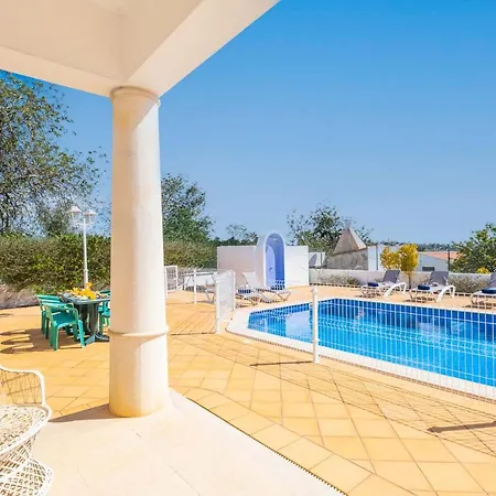 Villa Rose Bay - Refúgio Familiar Com Piscina Aquecível E Bbq Em Albufeira