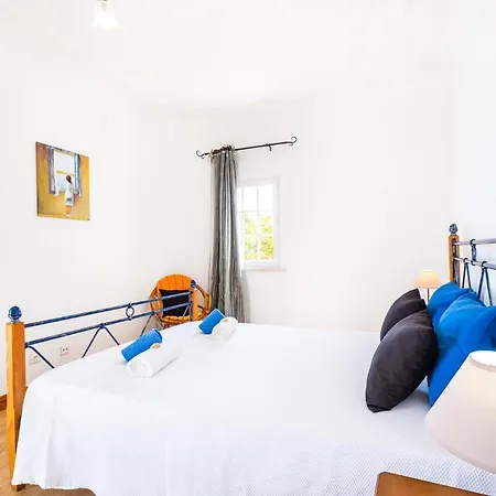 Rose Bay - Refúgio Familiar Com Piscina Aquecível E Bbq Em Albufeira